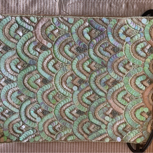 BRAND NEW PIER 1 IMPORT MERMAID SCALE SEQUINS TABLE RUNNER